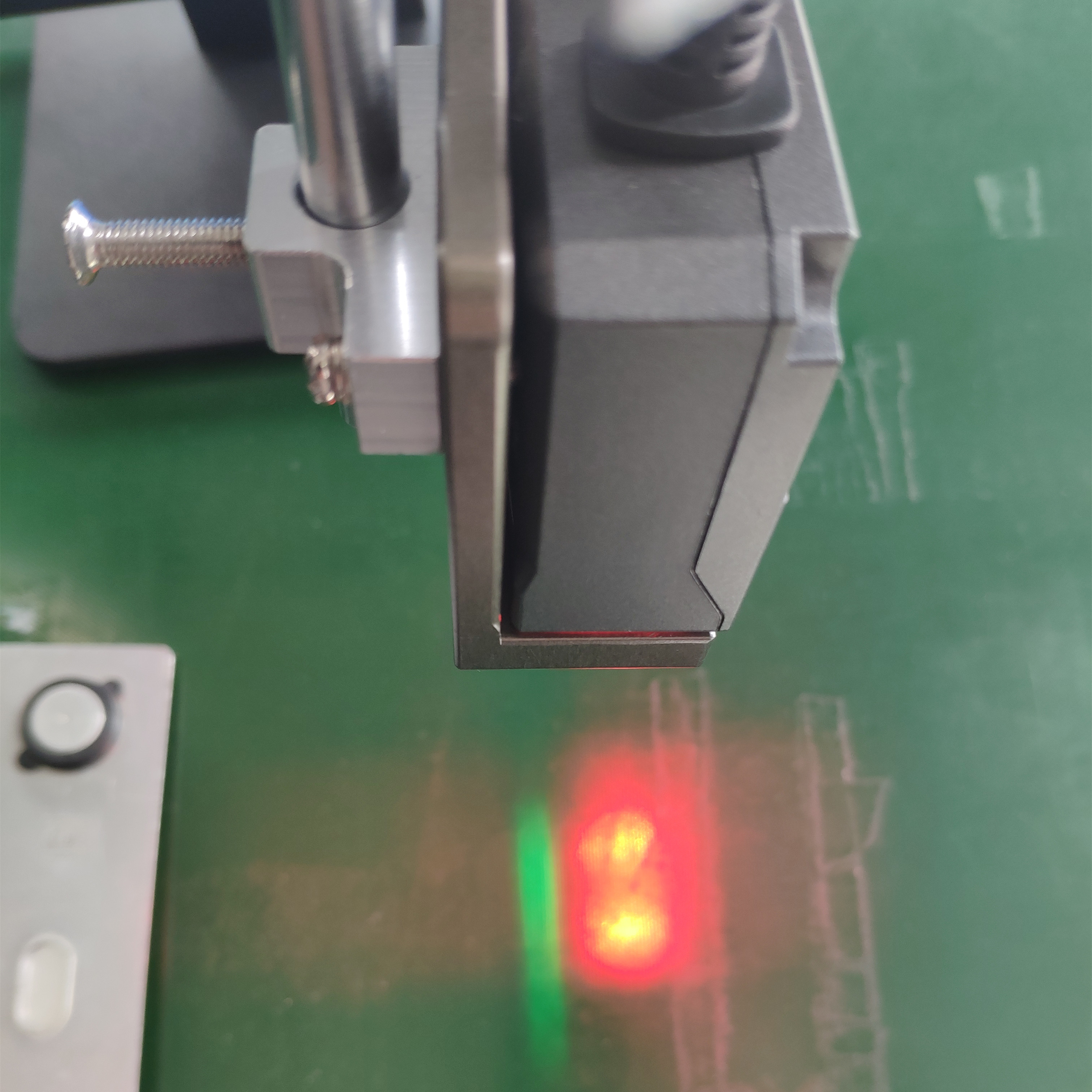 新大陸NLS-NVF200固定式條碼掃描器具有紅光、綠光對(duì)焦功能 新大陸NLS-NVF200固定式條碼掃描器具有紅光、綠光對(duì)焦功能